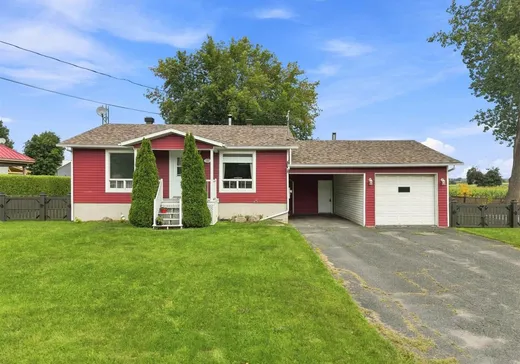 Bungalow for sale - 206 Ch. Yamaska, St-Germain-De-Grantham, J0C1K0