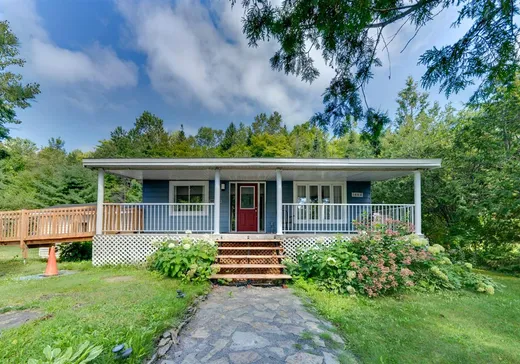 Maison à vendre - 1464 Ch. du Tyrol, St-Adolphe d'Howard, J0T 2B0