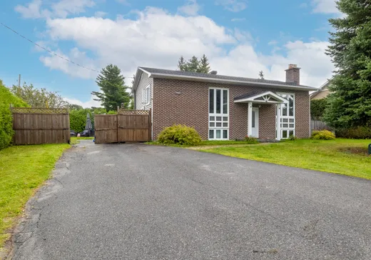 Two or more stories for sale - 1244 Rue des Pins, Magog, J1X6G2