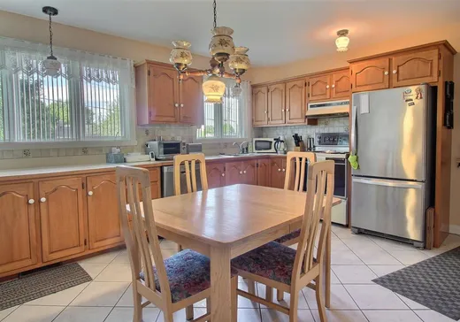 Maison à vendre - 485 Rue St-Jacques, St-Romuald, G6W 3A3