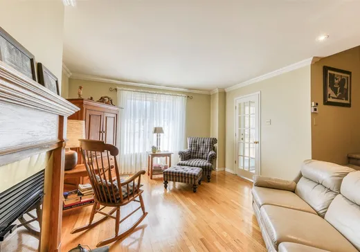 Maison à étages à vendre - 251 Rue Maisonneuve, Rosemère, J7A4R9