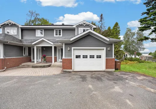 Maison à étages à vendre - 9735 Route Marie-Victorin, Massueville, J3R1T2