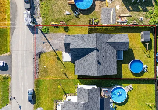 Maison à vendre - 760-760A Rue du Madrigal, Salaberry-de-Valleyfield, J6S 0N7
