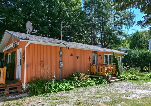 House for sale - 741 Rue Principale, Saint-Sauveur, J0R 1K0