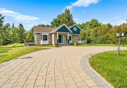 Maison à vendre - 794 Ch. Pierre-Péladeau, Sainte-Adèle, J8B 1Z4