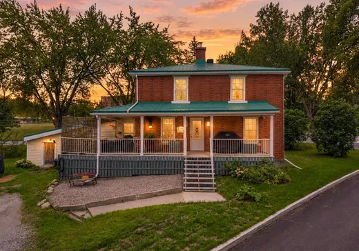 Two or more stories for sale - 210 Rue du Curé-LaRocque, Sherbrooke, J1C0S4