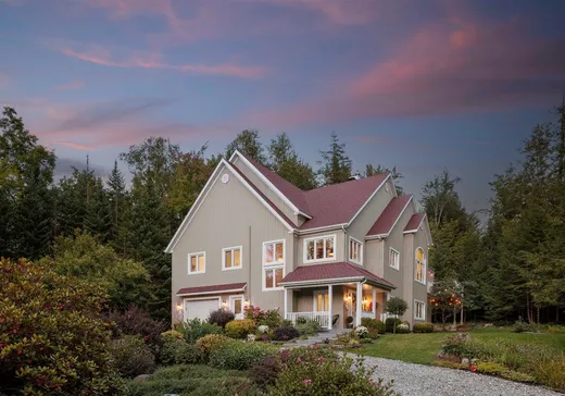 Two or more stories for sale - 273 Ch. du Nordet, Magog, J1X0M8