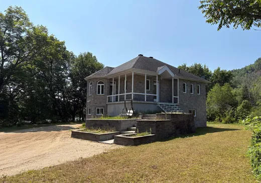 Maison à vendre - 246-248 Ch. de la Rouge, Huberdeau, J0T 1G0