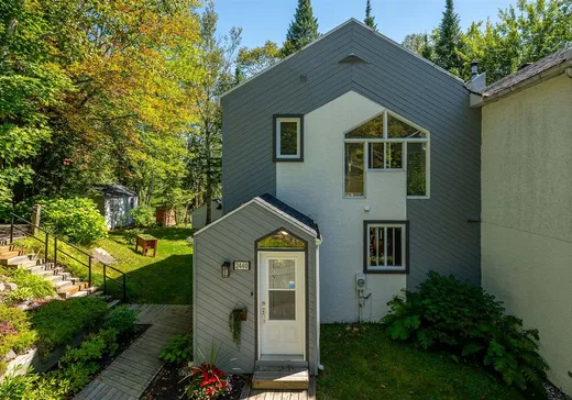 Maison à étages à vendre - 2440 Rue du Hameau, Sainte-Adèle, J8B2G1