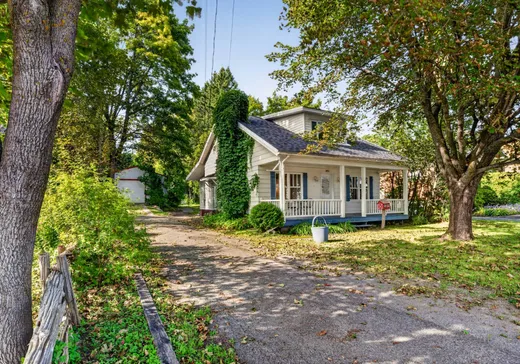 Maison à étages à vendre - 893 Boul. Louis-XIV, Charlesbourg, G1H1A6