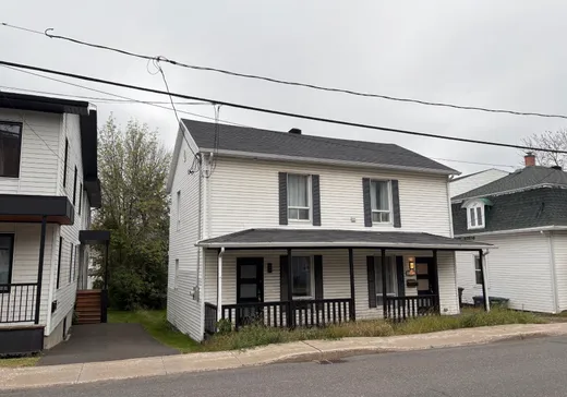 Maison à vendre - 3481 Rue St-Laurent, Lévis, G6V 3W4