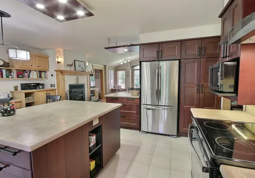Maison à vendre - 152 Boul. Robert, Granby, J2H 0R2