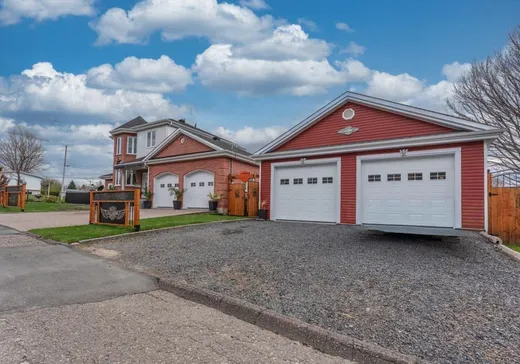 Maison à vendre - 224 10e Avenue, Val des Sources, J1T 3W3