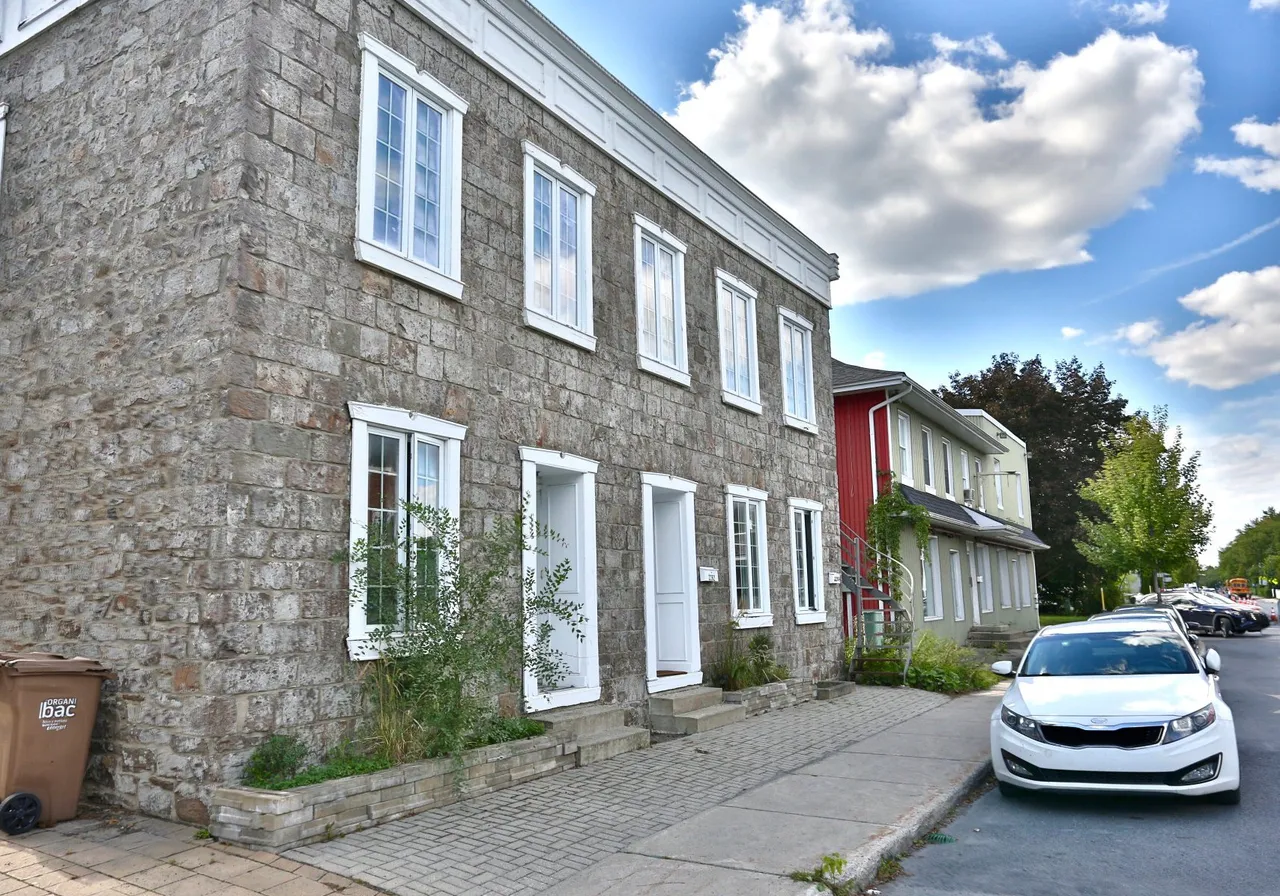 2258 Av. Bourgogne — photo 3