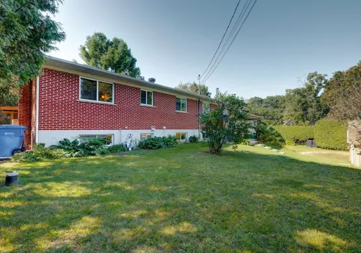 Maison à vendre - 20 Place de la Paix, Granby, J2H 1R5