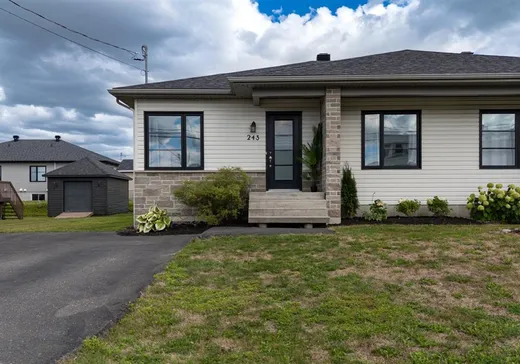 Bungalow for sale - 243 Rue Noël, Plessisville, G6L0G7