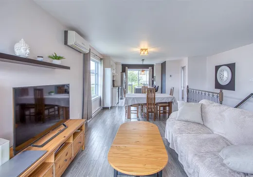 House for sale - 243 Rue Noël, Plessisville, G6L 0G7