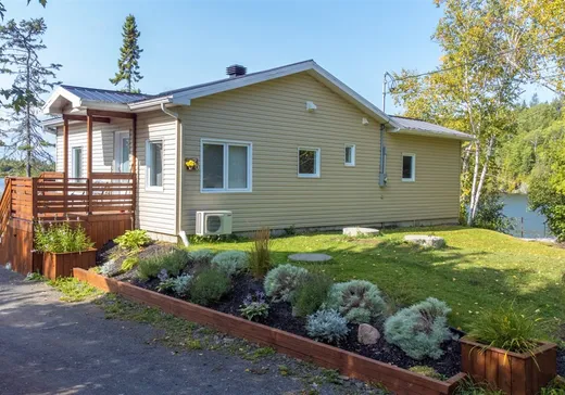 Bungalow à vendre - 20 Ch. de la Pointe, Saint-Pierre-de-Lamy, G0L4E0