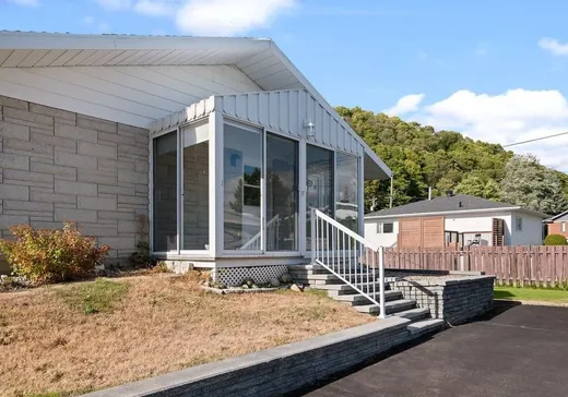 Maison à vendre - 6 Rue St-Bernard, Sainte-Anne-de-Beaupré, G0A 3C0