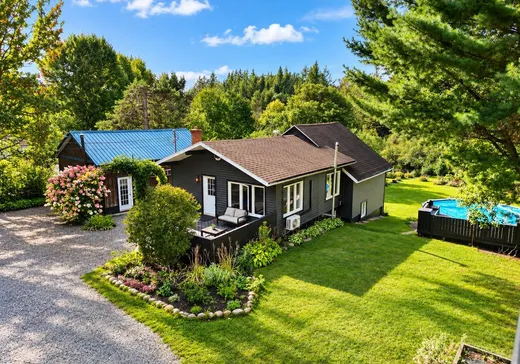 Bungalow for sale - 120 Rue des Sources, Ste-Catherine-De-Hatley, J0B1W0
