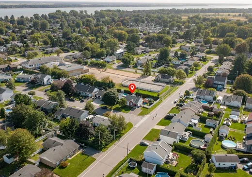 House for sale - 360 Rue Cambert, Pointe-Du-Lac, G9B 1V1