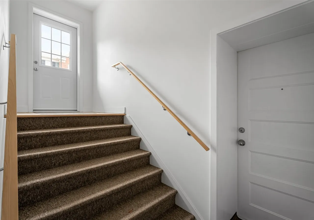 2532 Av. de la Gare — photo 2