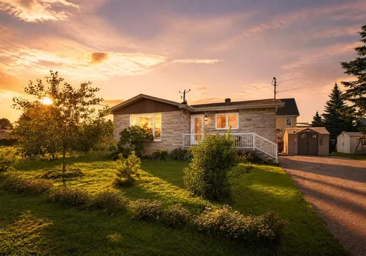 Bungalow à vendre - 93 Rue des Bouleaux, Les Coteaux, J7X1A1