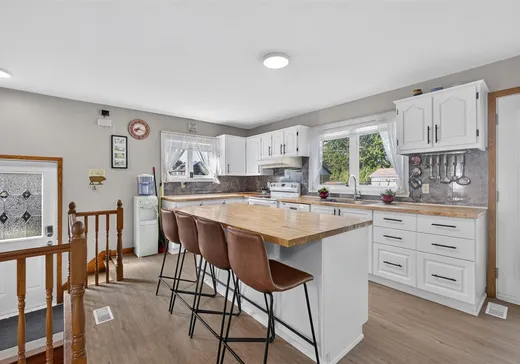 Maison à vendre - 93 Rue des Bouleaux, Les Coteaux, J7X 1A1