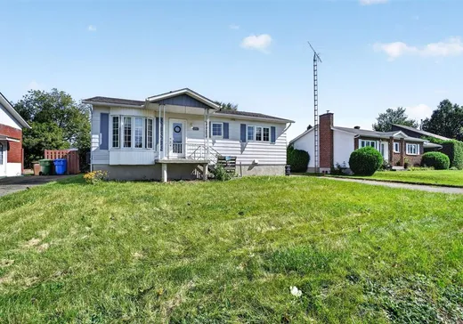 Maison à vendre - 141 Rue des Érables, Lachute, J8H 1A7