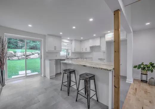 Maison à vendre - 227 Ch. de Ste-Marguerite, Sainte-Marguerite-du-Lac-Masson, J0T 1L0