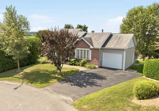 House for sale - 625 161e Rue, Saint-Georges, G5Y 7V9