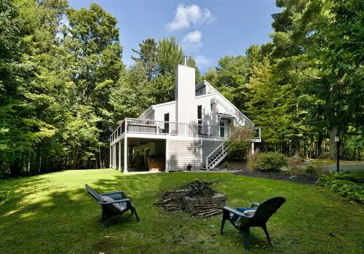 Maison à vendre - 409 Ch. des Villas-de-l'Anse, Magog, J1X 0M8