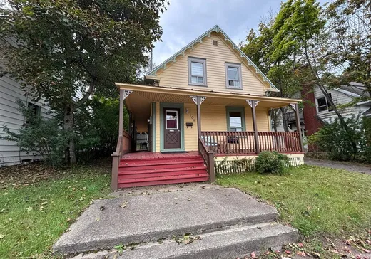 Un étage et demi à vendre - 104 Rue Amyot, Rivière-du-Loup, G5R3G5