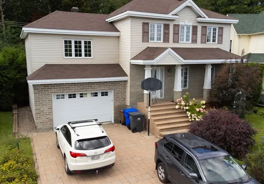 Maison à vendre - 11645 Rue Gilles-Villeneuve, Sainte-Thérèse, J7J 2M7