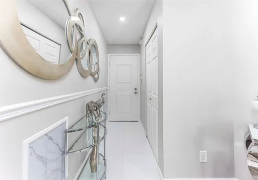 Condo for sale - 987 Av. St-Charles, App. 202, Laval (Chomedey), H7V 4A5