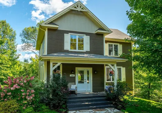 Maison à vendre - 200 Ch. des Cormiers, Saint-Sauveur, J0R 1K0