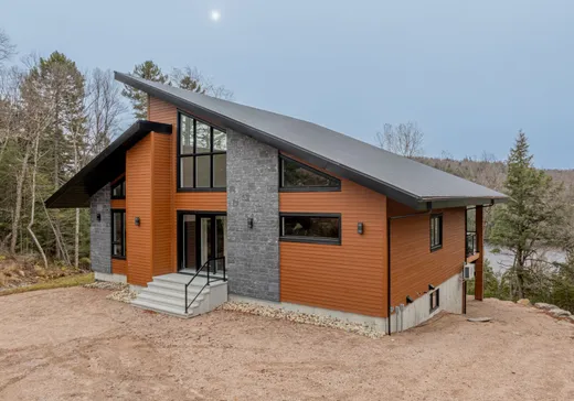 Maison à vendre - 600 Ch. du Gouverneur-Duquesne, Riviere-A-Pierre, G0A 3A0