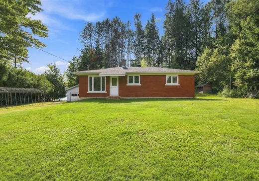 Bungalow for sale - 5656 Rue Dubé, Ascot Corner, J0B1A0