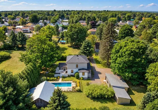 House for sale - 540 Rue Principale, Saint-Roch-de-Richelieu, J0L 2M0
