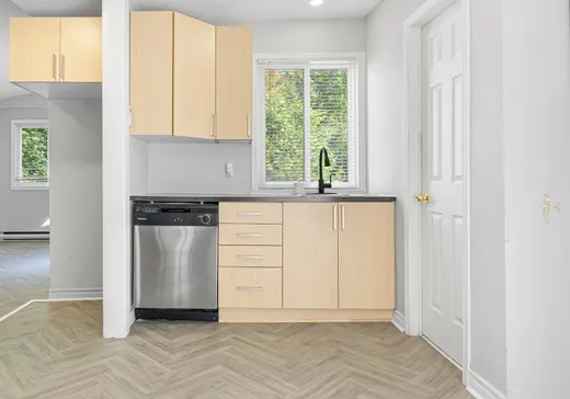Maison à vendre - 135 Rue des Menhirs, Saint-Calixte, J0K 1Z0