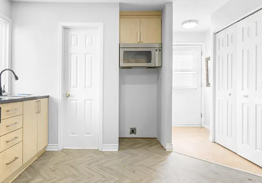 Maison à vendre - 135 Rue des Menhirs, Saint-Calixte, J0K 1Z0