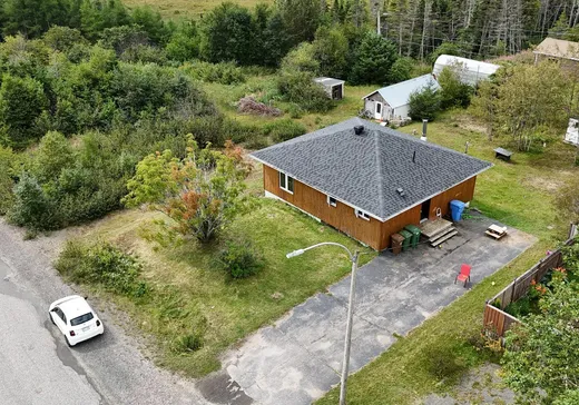 Maison à étages à vendre - 280 Rue Mars, Moisie, G0G2B0