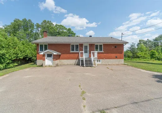 Bungalow à vendre - 1410 Rue Félix-Leclerc, Mont-Tremblant, J8E3E6