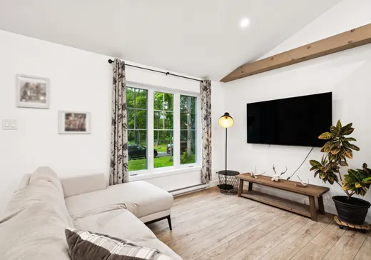 Maison à vendre - 240 103e Avenue, Saint-Anicet, J0S 1M0