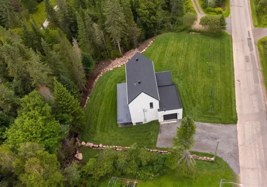 Maison à vendre - 111 Ch. du Moulin, Lac-Beauport, G3B 0E1