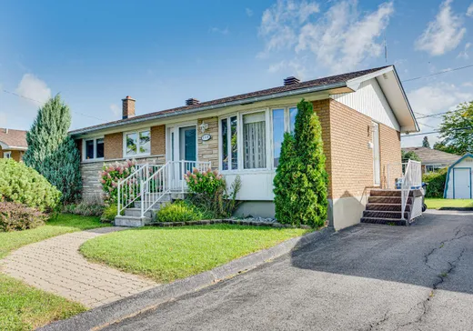 Maison à étages à vendre - 359 Rue Lionel-Groulx, Salaberry-de-Valleyfield, J6T4H3