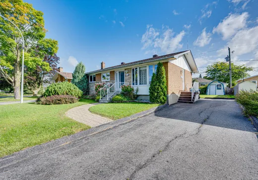 Maison à vendre - 359 Rue Lionel-Groulx, Salaberry-de-Valleyfield, J6T 4H3