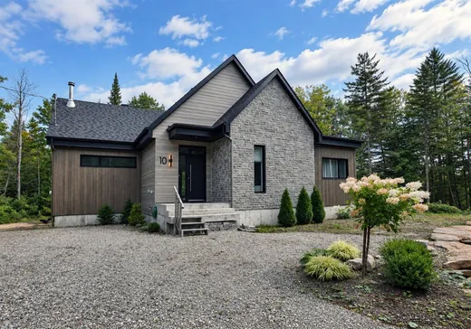 Maison à vendre - 10 Rue de la Fromentière, St-Alphonse-Rodriguez, J0K 1W0