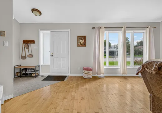 Maison à vendre - 475 Rue Gariépy, Saint-Marc-des-Carrières, G0A 4B0