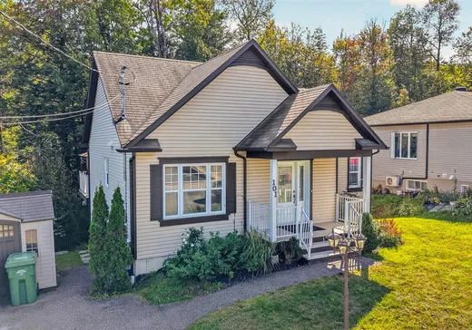 Maison à vendre - 101 Rue Mount, Sherbrooke, J1M 0E3